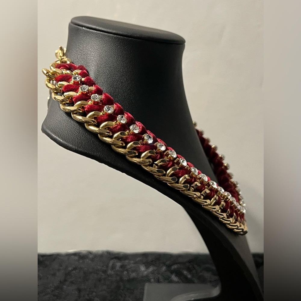 Elegant Red Gold Rhinestone Statement Chain Necklace - Picture 4 of 9